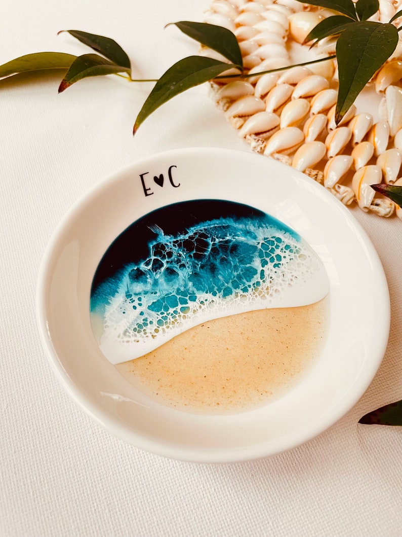 Ocean Ring Dish CeramicPERSONALIZED Engagement Gift Trinket dish Unique Handmade gift Beach Epoxy Resin Wedding Gift Blue Christmas Gift zdjęcie 7