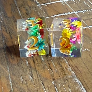 Mahjong pair of Flower Dice in organza bag. image 6
