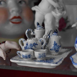 Miniature tea service