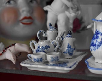 Miniature tea service