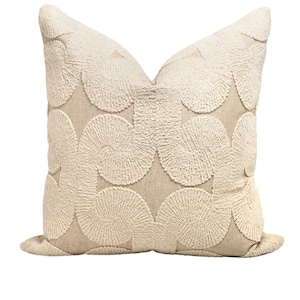 Casual kussen, boho-sierkussen, neutrale kussensloop, handgemaakt decoratief kussen, licht crème kussen, gedempt sierkussen, modern kussen