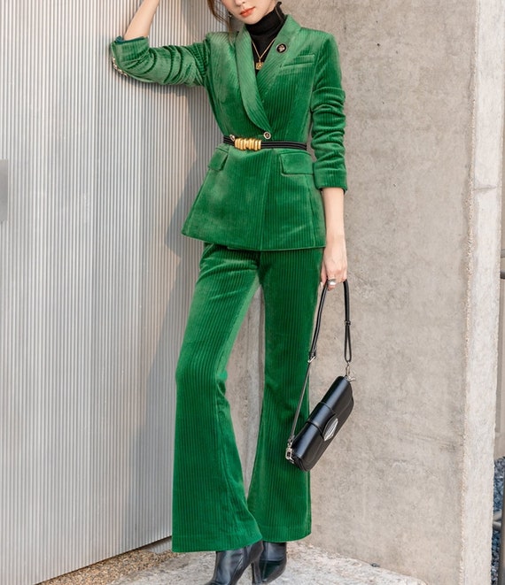 wavy on Twitter  Suits for women, Green suit women, Woman suit