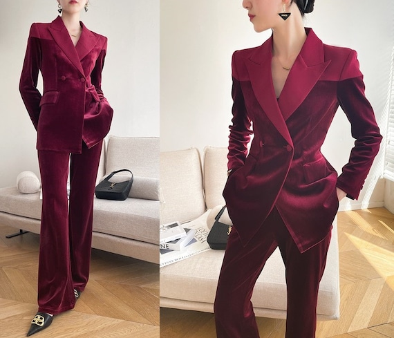 Dark Red Velvet Pantsuit, Designer Women Long Sleeves Winter Suit
