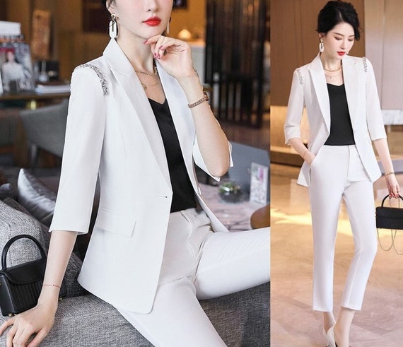 Women White/ Black Pantsuit in Extra Large, Designer Slim Cut