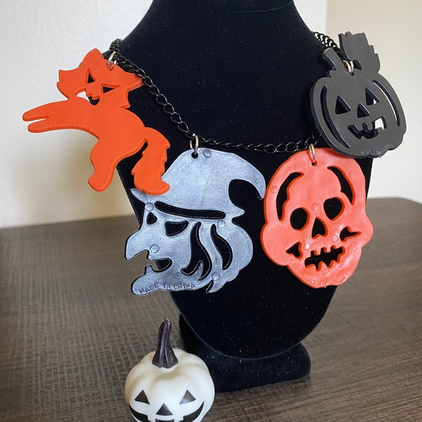 Large Halloween Charm Choker, kitschy halloween vintage halloween, statement necklace witch necklace jack o lantern necklace, skull necklace