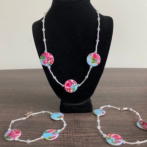 Iridescent and Floral Jewelry Set, beaded jewelry set, handmade jewelry set, summer jewelry, simple jewelry, gifts for her, floral jewelry,