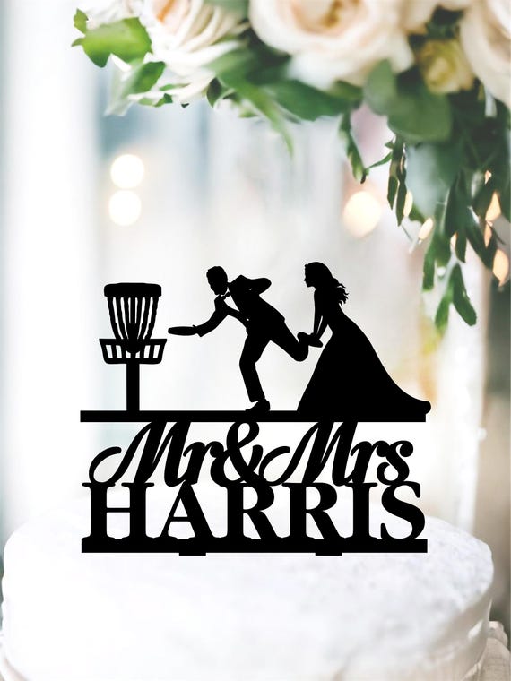 Frisbee Golf Wedding Cake Topper, Bride and Groom Disc Golfing Personalized Acrylic cake topper for wedding, disk golf and target
