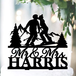 Personalized Ski Wedding Cake Topper, Winter Wedding cake toppers, Skiing Theme Bride and Groom Wedding Topper, Mountain Couple Cake Topper