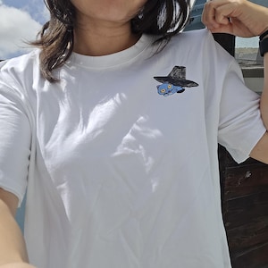 KPOP DEMON HUNTERS Mini Derpy Tiger with hat Cropped T-Shirt