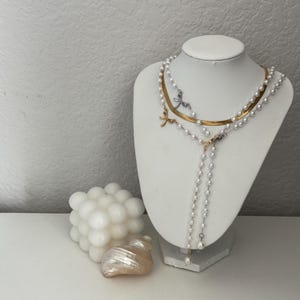 Pearly bow necklace