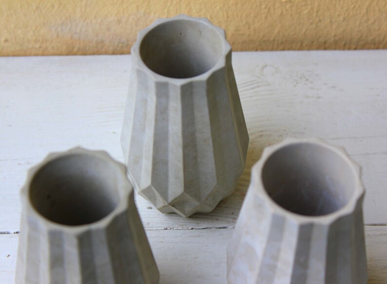 Betonvase für Trockenblumen kleine Vase aus Beton grau image 3