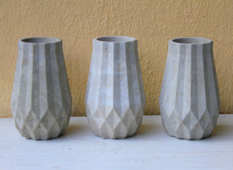 Betonvase für Trockenblumen kleine Vase aus Beton grau image 4