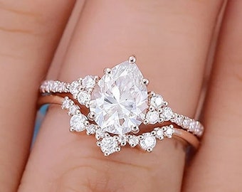 Pear Cut Moissanite Engagement Ring Set Unique Rose Gold Engagement Ring Vintage Curved Diamond Wedding Bridal Anniversary Gift For Women