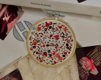 Adorno de regalo con cuentas inspirado en el álbum Arirang Tour de BTS