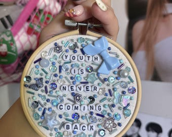 La juventud de BTS nunca volverá. Decoración de regalo con cuentas inspirada en HYYH / Recuerdo de concierto.