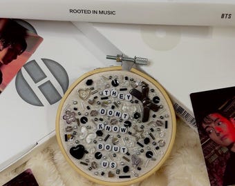 BTS They're Know About Us - Decoración de regalo con cuentas inspirada en nosotros / Recuerdo de concierto