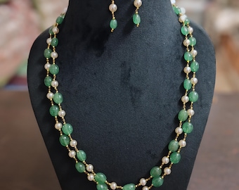 Collar de perlas y esmeraldas / Piedras preciosas ovaladas de calidad AAA (48 cm)