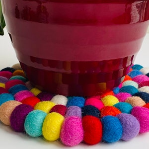 Nepal Handmade Rainbow Wool Felt Ball Mat Coaster Trivets Handmade Home Decor table mat colourful 10CM/ 20CM in Diameter Gifts UK SELLER 20cm Felt mat