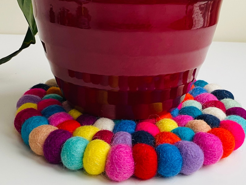 Nepal Handmade Rainbow Wool Felt Ball Mat Coaster Trivets Handmade Home Decor table mat colourful 10CM/ 20CM in Diameter Gifts UK SELLER 20cm Felt mat