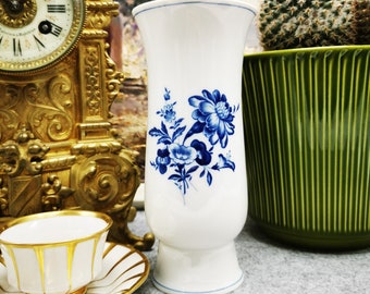 Unique, royal "Meissen" porcelain flower vase, made around 1934s.