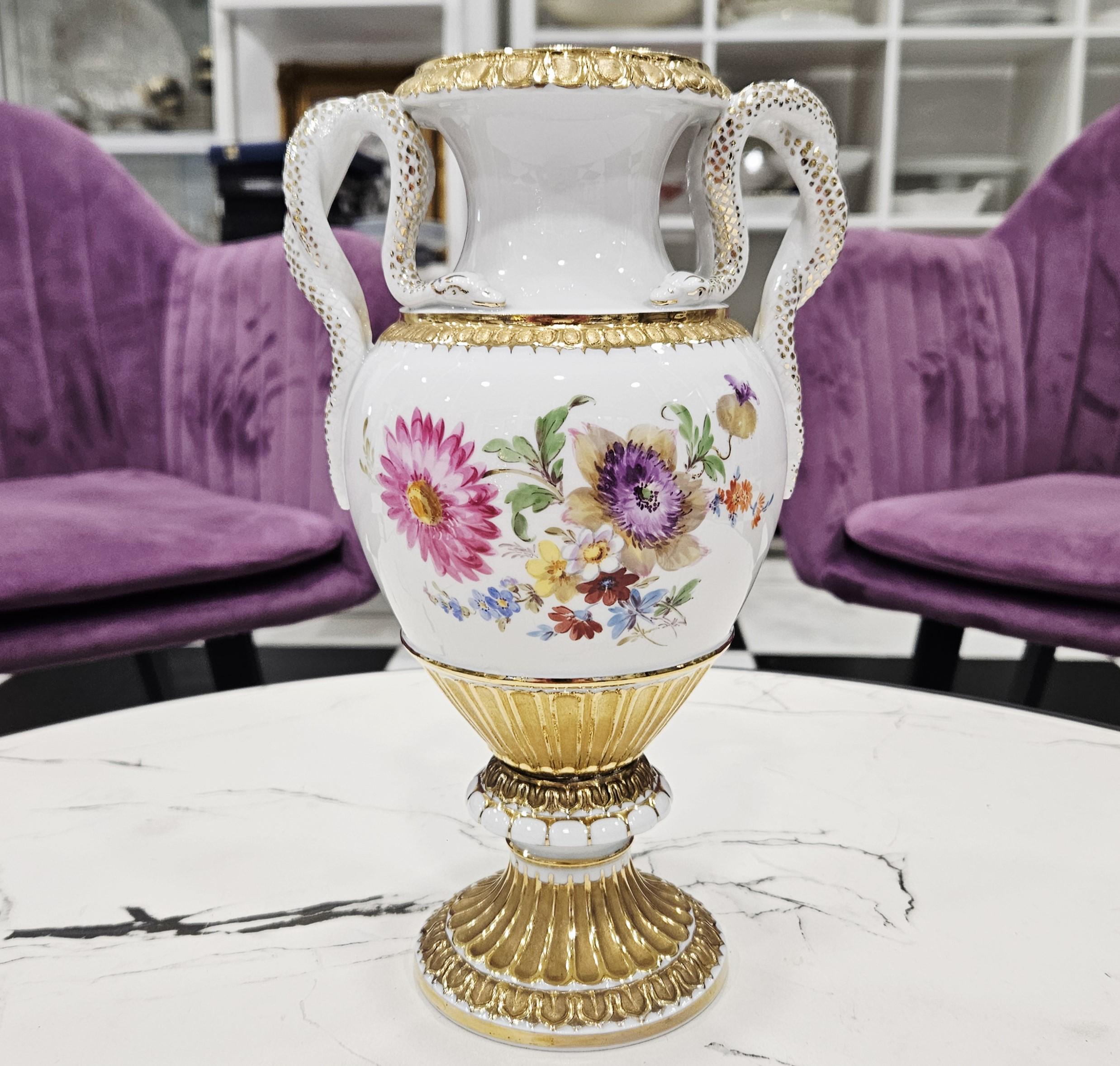 Stunning and Very Rare, Luxurious, Richly Gilded Meissen Porcelain Decorative Flower Vase With Exceptional Snake-shaped Handles. 27cm