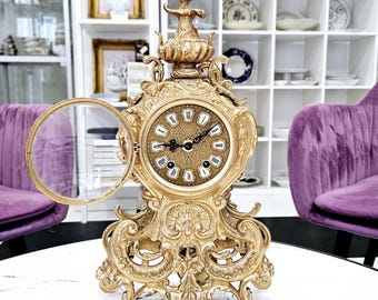 * antique flame ୨୧ * レクタングル型 アンティークフレーム Luxurious, Gilded Bronze Body, Baroque Style Pendulum Mantel Clock