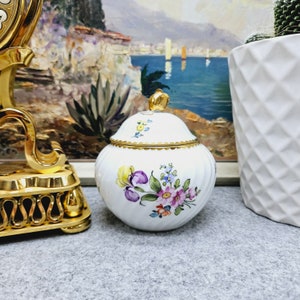 A stunning real gold decorated Nymphenburg porcelain box with lid / sugar bowl.