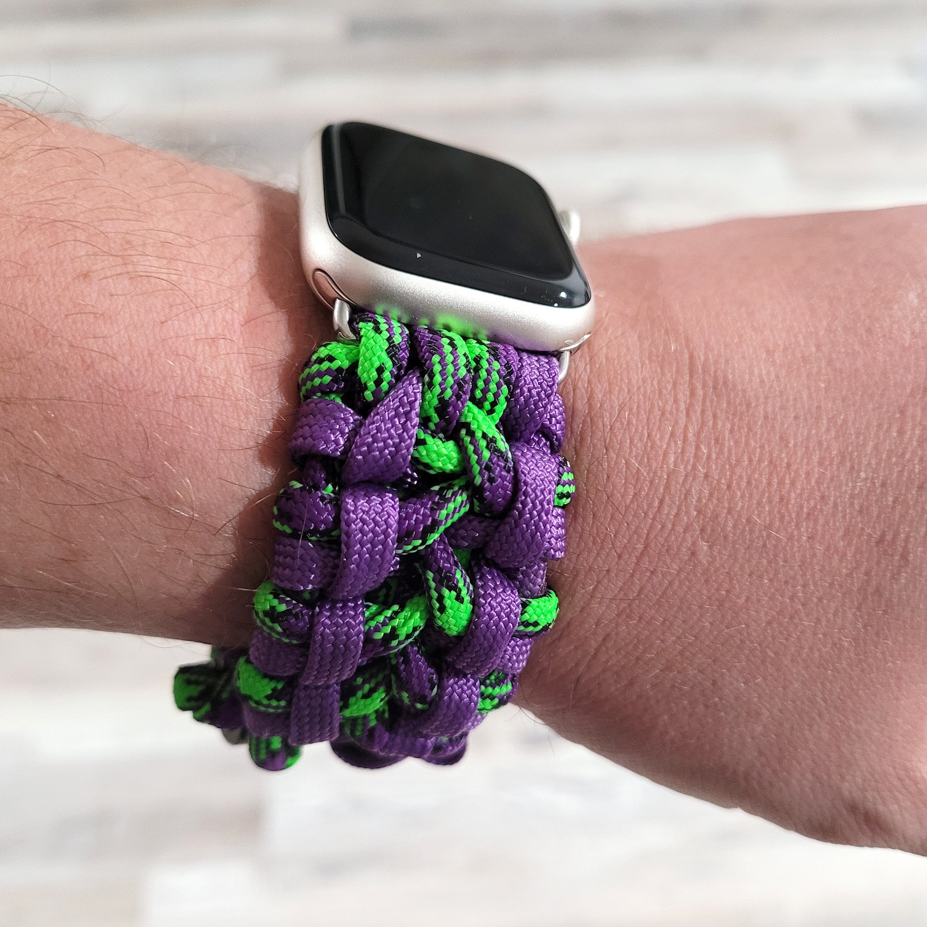 Apple Watch バンド 公式2種セット（DCジョーカー／Friends） il_fullxfull.4663648193_8ct0.jpg