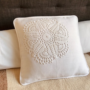 Shabby chic cushion cover - with crochet appliqué - handmade