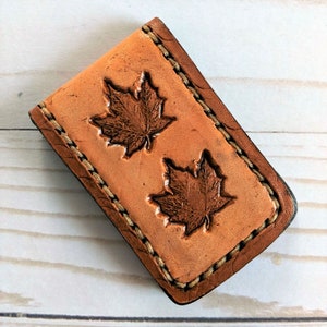 Ahorn Blatt Leder Magnet Geldklammer | Tan und Schwarz | Geldbörse | Starker Magnet | Einzigartige Geschenke für Männer