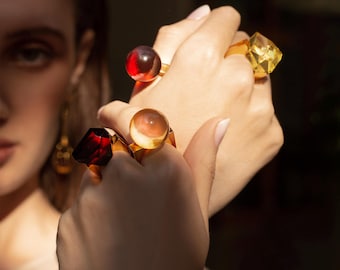 Anillo de ámbar, plata de ley, bañado en oro, extravagante joyería de ámbar, ámbar natural en color coñac.