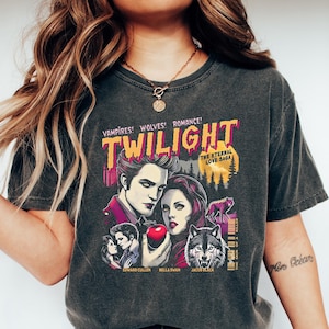 Retro Vintage Twilight Shirt, Twilight Fans Homage T-shirt, Gift For Book Lover Twilight Saga Comic Retro, Vampires Wolves Romance shirt