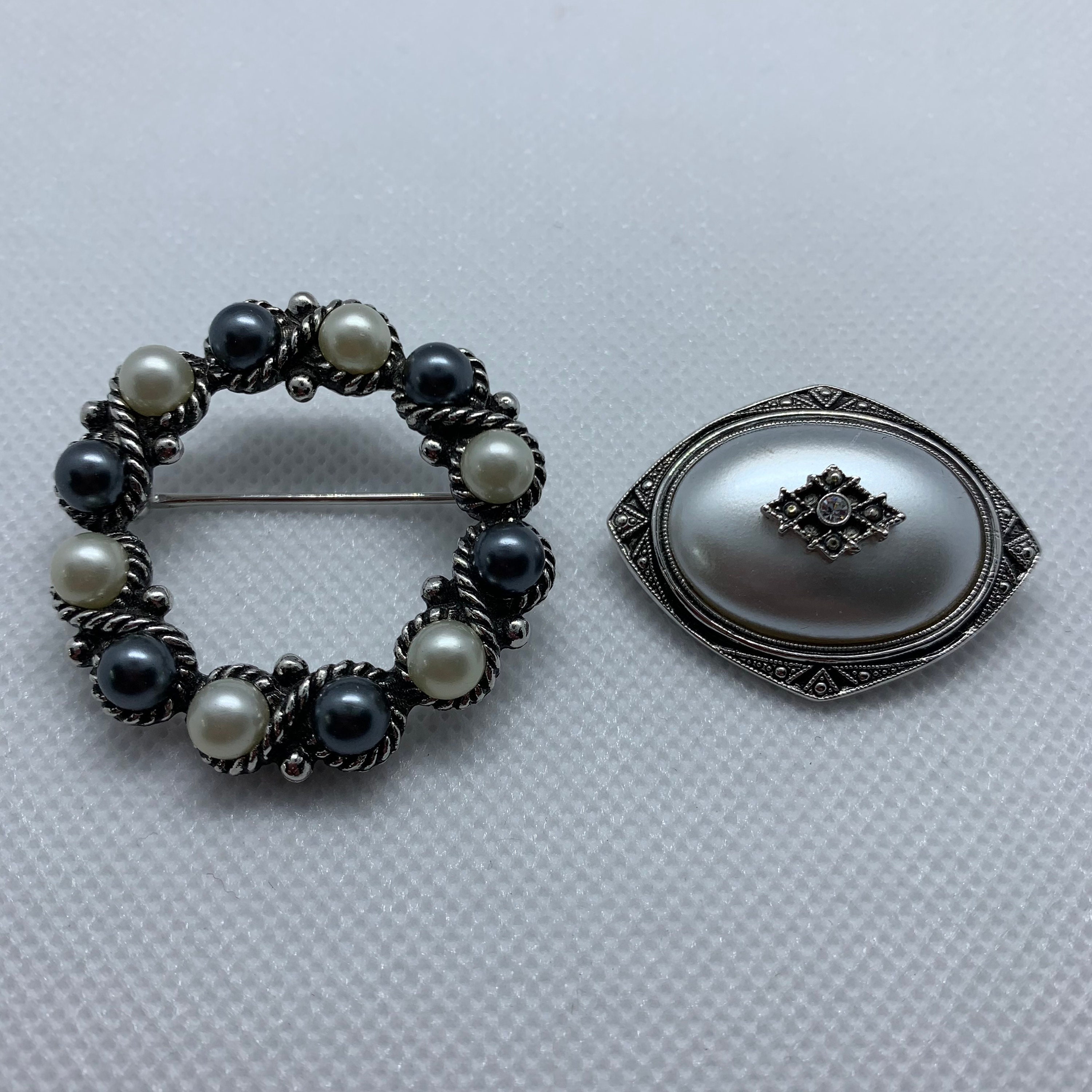 Two Vintage Avon Pins Brooches Silver Tone Circle and Oval Etsy