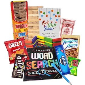 Pode incluir: Uma cesta de presente de recuperação com um jogo de torre de madeira, um livro de busca de palavras, cartas de baralho e vários lanches. Inclui Cheez-Its, M&M's, biscoitos Oreo, biscoitos Famous Amos e um cartão "Get Well Soon".