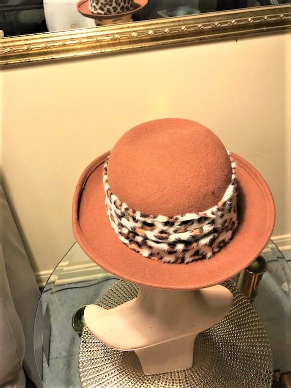Vintage Ladies Wool Hat by Bessie - image 5