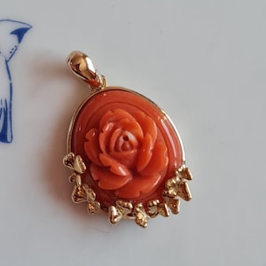 Vintage Japanese Salmon Coral Flower Pendant 14K Yellow Gold