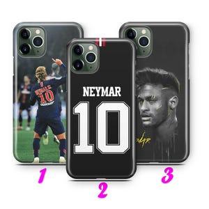 Könnte beinhalten: Drei Handyhüllen mit Neymar. Eine Hülle zeigt Neymar im Fußballtrikot, eine andere seinen Namen und die Nummer 10, und die dritte ist ein Porträt von Neymar mit gelben Akzenten.