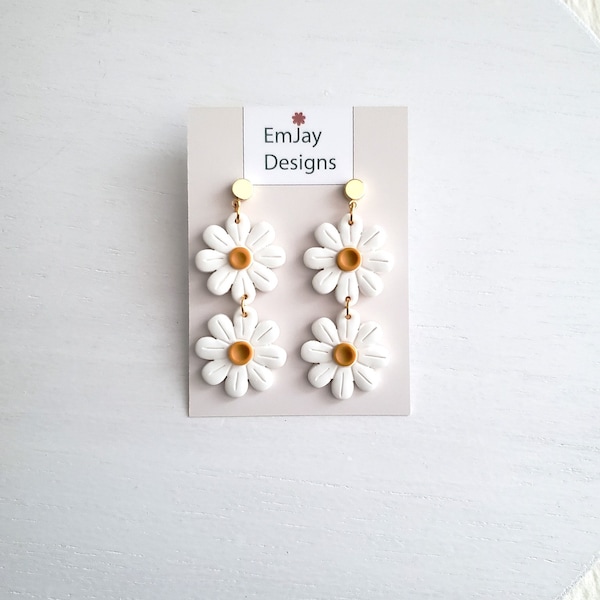 Daisy Dangle Earrings I Polymer Clay Earrings I Daisies I Flowers I Spring Earrings I Hypoallergenic Earrings