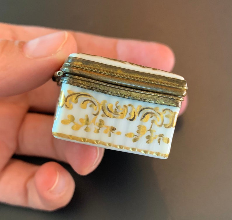 hand painted and collectible Antique french miniature trinketpill box