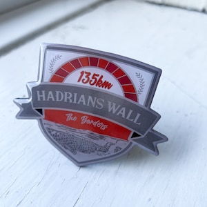 Hadrian's Wall Magnet | Challenge | Gift | Souvenir