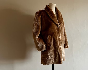 WHITE STAG ダークブラウン ファーコート ビンテージ ダブルブレスト Brown Faux Fur Jacket by White Stag Outerwear - Vintage 1960's