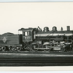 RpPC Railroad Cartolina fotografica. Chicago e Illinois Midland Railway 501. Peoria, Illinois 1939. Robert J. Foster.