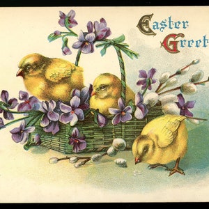 Antigo cartão postal de Páscoa. Garotas na cesta com violetas e salgueiro.