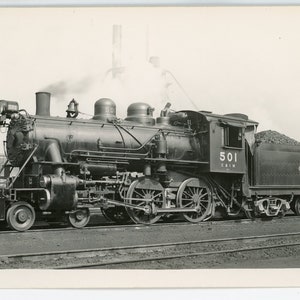RpPC Railroad Cartolina fotografica. Chicago e Illinois Midland Railway 501. Peoria, Illinois 1939. Robert J. Foster.