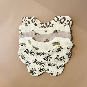 Scalloped Cotton Baby Bibs | Baby shower gift | Newborn gift | Baby essentials and must have | Baby shower gifts