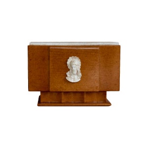 Wooden urn for adult with marble lacquered with Christ face
