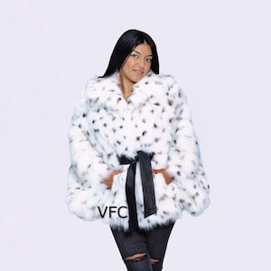 Wonderful White With Black Dots Fox Fur Cape With Collar, Real Fox Fur Cape, Fluffy Fur Cape, Luxury Fur Cape