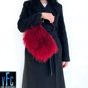 Rote mongolische Lammfelltasche, mongolische Lammfellhandtasche, Echtpelztasche, Damenhandtasche, Beuteltasche