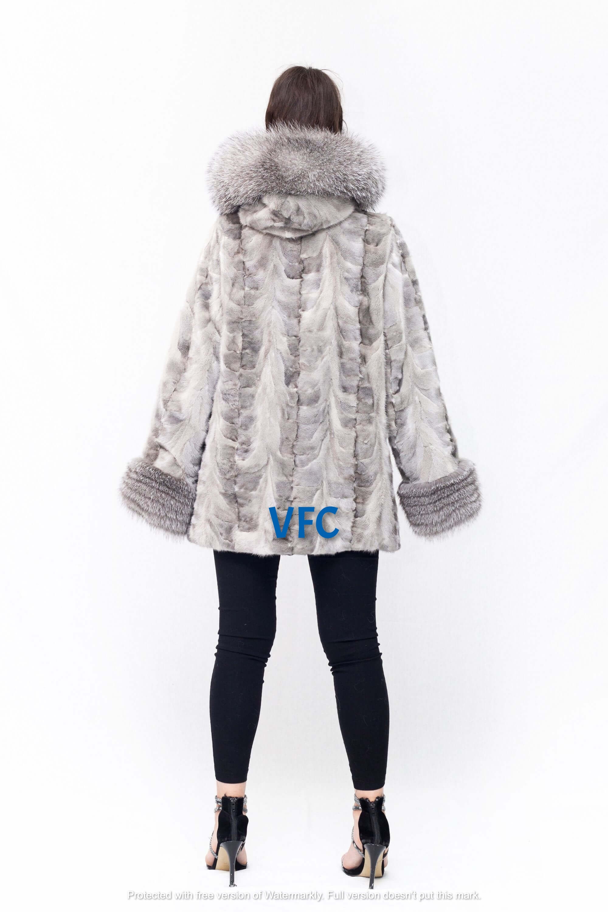 サファイア ミンク コート、サファイア フロスト フォックス ファー