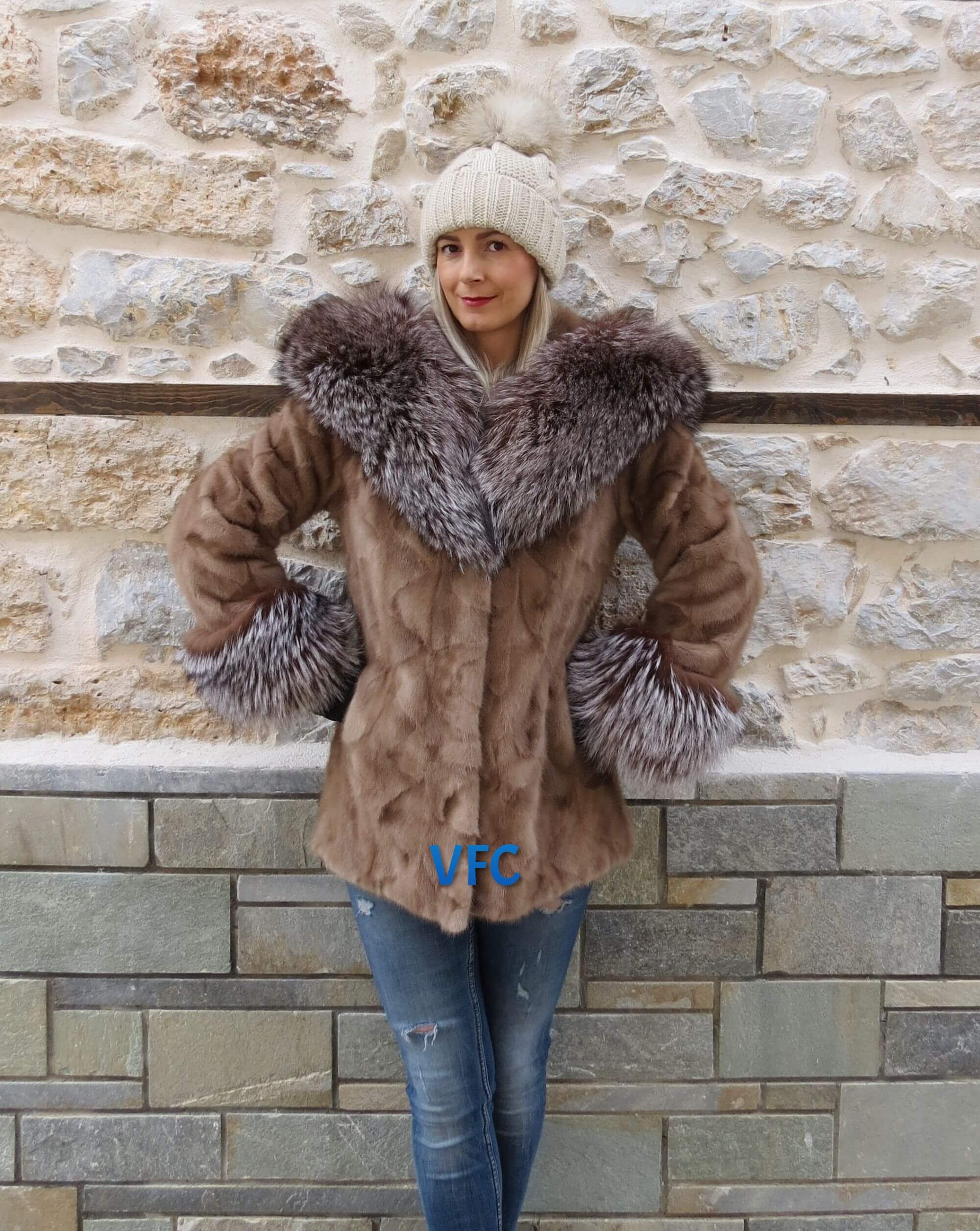 Coat with fur hood and cuffs deals